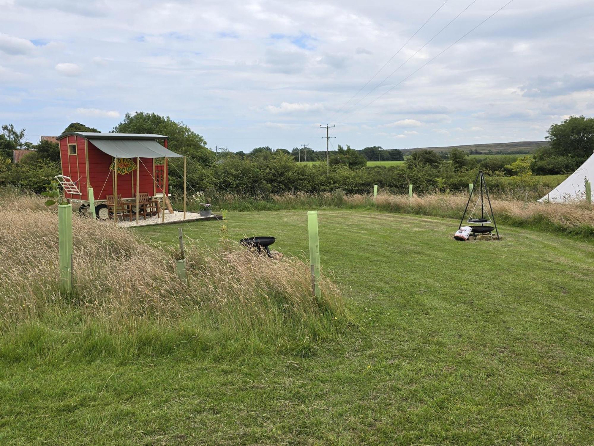 Restored Circus Wagon Saltburn-by-the-Sea Exterior photo